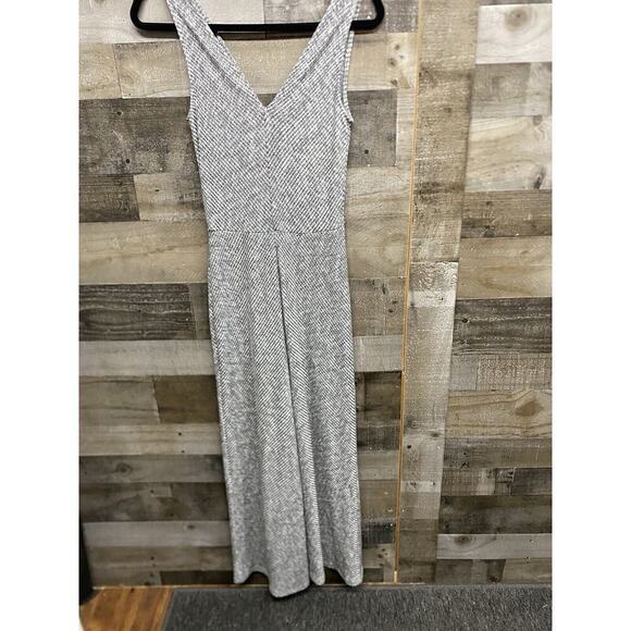 GAP Softspun V-Neck Wide-Leg Jumpsuit in Light Grey Marl Size X Small Lounge - Picture 2 of 7